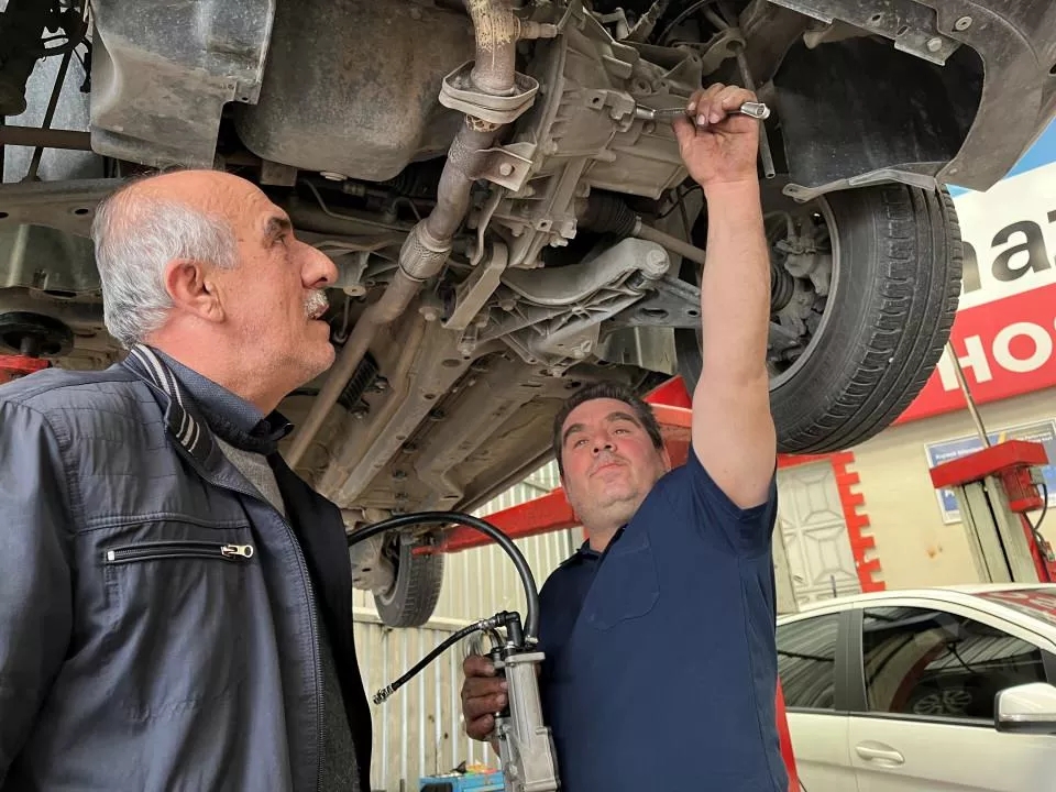Servet Çınar ve ekibinin gerçek montaj çalışması